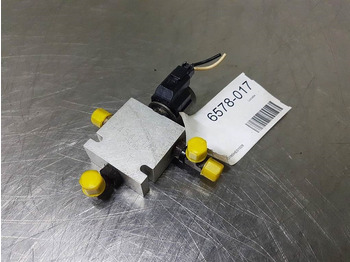 Case 621D-CNH 445471A1-Valve/Ventile/Ventiel Case 621D-CNH 445471A1-Valve/Ventile/Ventiel: zdjęcie 1 Case 621D-CNH 445471A1-Valve/Ventile/Ventiel Case 621D-CNH 445471A1-Valve/Ventile/Ventiel: zdjęcie 1