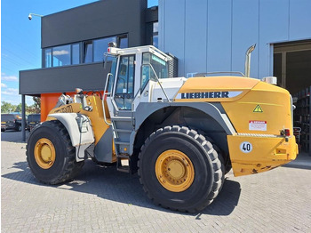 Ładowarka kołowa LIEBHERR L 580
