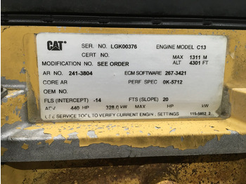 Maszyna budowlana CATERPILLAR