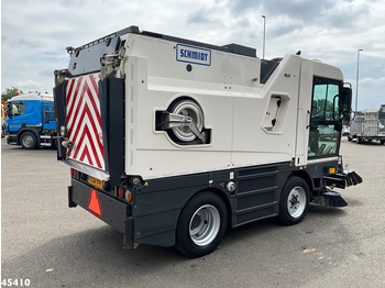 Zamiatarka uliczna Schmidt Cleango 500 Compact Euro 6 with 3-rd brush: zdjęcie 3 Zamiatarka uliczna Schmidt Cleango 500 Compact Euro 6 with 3-rd brush: zdjęcie 3