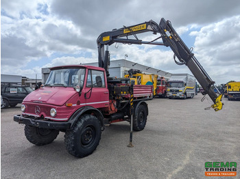 Samochod ciężarowy z HDS UNIMOG
