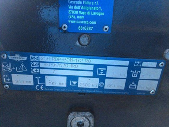 Chwytak do wózka widłowego CASCADE