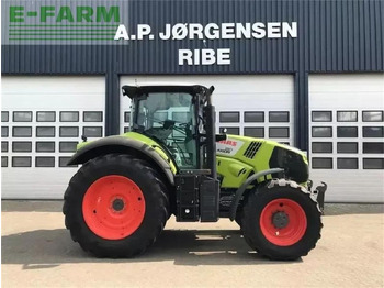Ciągnik rolniczy CLAAS Axion 810