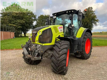 Ciągnik rolniczy CLAAS Axion 830