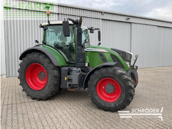 Ciągnik rolniczy FENDT 724 Vario