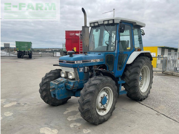 Ciągnik rolniczy FORD