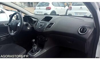 Hatchback Ford FIESTA: zdjęcie 2 Hatchback Ford FIESTA: zdjęcie 2