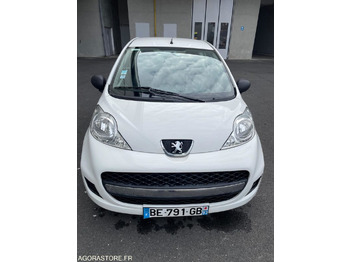 Samochód osobowy PEUGEOT