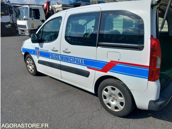 Mały samochód dostawczy PEUGEOT Partner