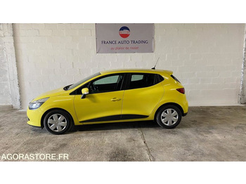 Samochód osobowy RENAULT