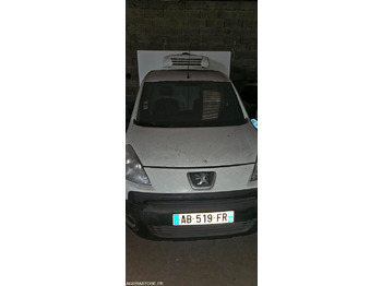 Mały samochód dostawczy PEUGEOT Partner