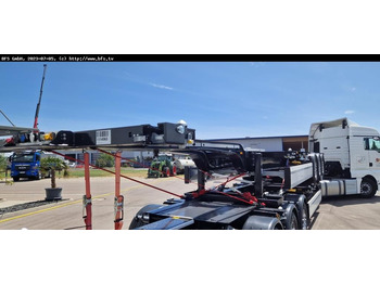 Naczepa kontenerowiec/ System wymienny KRONE SDC