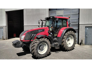 Ciągnik rolniczy VALTRA T153