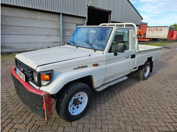 Samochód osobowy TOYOTA Land Cruiser