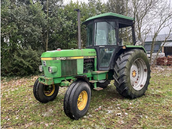 Ciągnik rolniczy JOHN DEERE 2140