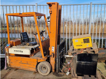 Wózek widłowy TOYOTA