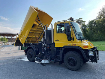 Samochód ciężarowy UNIMOG U400
