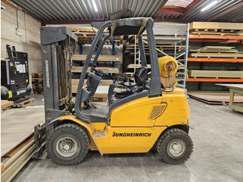 Wózek widłowy gazowy