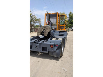 Wózek terminalowy Terberg YT182: zdjęcie 5 Wózek terminalowy Terberg YT182: zdjęcie 5