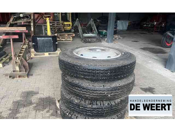 Opony i felgi do Maszyn rolniczych Michelin 9R22.5 , 9 R 22.5: zdjęcie 2 Opony i felgi do Maszyn rolniczych Michelin 9R22.5 , 9 R 22.5: zdjęcie 2