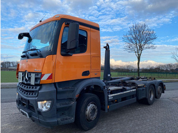 Samochód ciężarowy skrzyniowy/ Platforma MERCEDES-BENZ