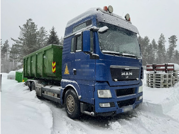 Ciężarówka hakowiec MAN TGX 33.680