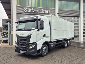 Ciężarówka do transportu napojów IVECO