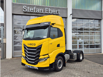 Ciągnik siodłowy IVECO X-WAY