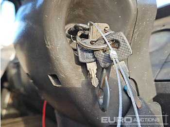 Samochód ciężarowy furgon MERCEDES-BENZ