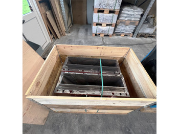 Obrabiarka ABC R410 Slynghjulshuse: zdjęcie 4 Obrabiarka ABC R410 Slynghjulshuse: zdjęcie 4