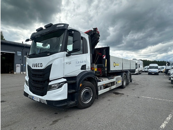 Samochod ciężarowy z HDS IVECO S-WAY