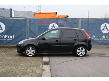 Sedan Ford Fiesta: zdjęcie 2 Sedan Ford Fiesta: zdjęcie 2