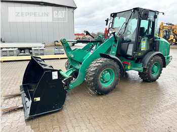 Ładowarka kołowa CATERPILLAR 906M