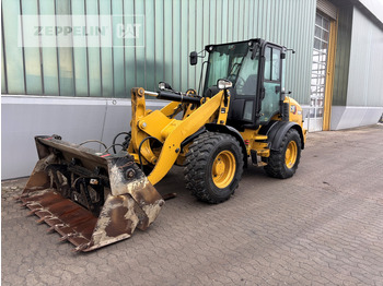 Ładowarka kołowa CATERPILLAR 908M