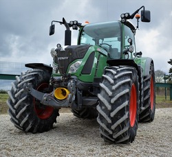Jaki ciągnik traktor wybrać do gospodarstwa?