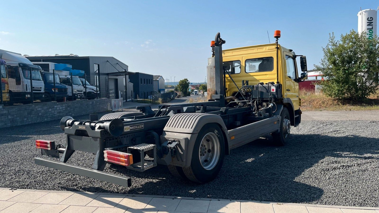 Mercedes-Benz 1318 1218 Abrollkipper Mercedes-Benz 1318 1218 Abrollkipper - Ciężarówka hakowiec: zdjęcie 4 Mercedes-Benz 1318 1218 Abrollkipper Mercedes-Benz 1318 1218 Abrollkipper - Ciężarówka hakowiec: zdjęcie 4