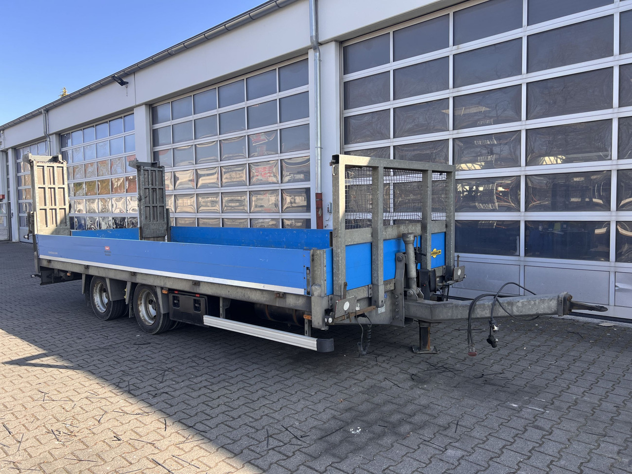 Humbaur HBTZ 136224 TA-BS 13,6 t Tandemtieflader - Przyczepa niskopodwoziowa: zdjęcie 2 Humbaur HBTZ 136224 TA-BS 13,6 t Tandemtieflader - Przyczepa niskopodwoziowa: zdjęcie 2