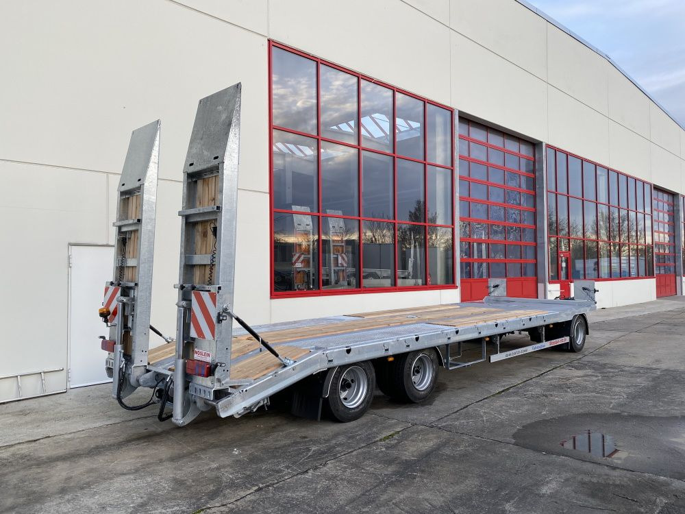 Möslein T 3-8,20 P VB H1 Blatt 3 Achs Tieflader mit gerader Ladefläche 8,10 m, Neufahrzeug - Przyczepa niskopodwoziowa: zdjęcie 3 Möslein T 3-8,20 P VB H1 Blatt 3 Achs Tieflader mit gerader Ladefläche 8,10 m, Neufahrzeug - Przyczepa niskopodwoziowa: zdjęcie 3