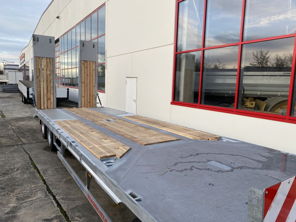 Möslein T 3-9,20 F Blatt 3 Achs Tieflader mit gerader Ladefläche 9 m, Neufahrzeug - Przyczepa niskopodwoziowa: zdjęcie 2 Möslein T 3-9,20 F Blatt 3 Achs Tieflader mit gerader Ladefläche 9 m, Neufahrzeug - Przyczepa niskopodwoziowa: zdjęcie 2