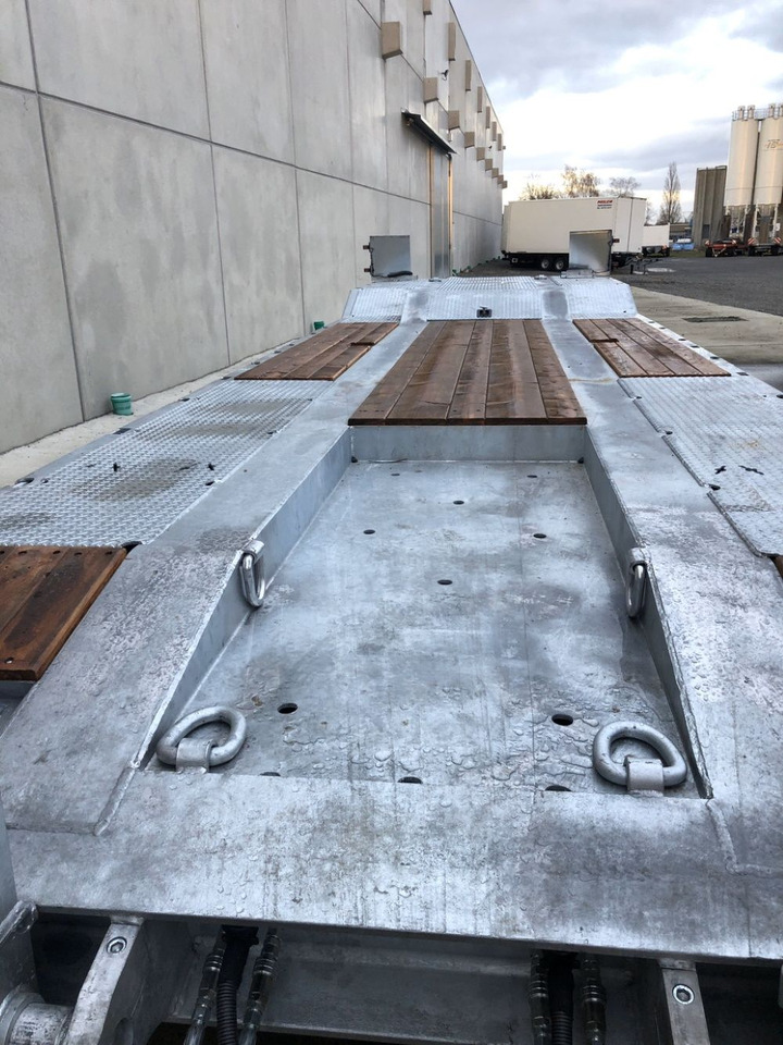 Möslein T 4 VB H1 1 neuer 4 Achs Tieflader hydraulischen Rampen - Przyczepa niskopodwoziowa: zdjęcie 2 Möslein T 4 VB H1 1 neuer 4 Achs Tieflader hydraulischen Rampen - Przyczepa niskopodwoziowa: zdjęcie 2