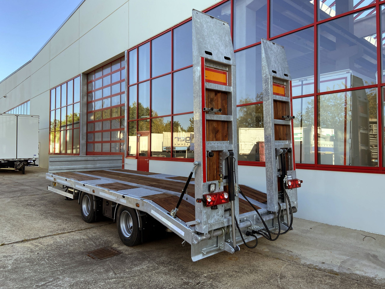 Möslein TT21-7,2 Hydr 21 t Tandemtieflader, hydr. Rampen, NEU - Przyczepa niskopodwoziowa: zdjęcie 3 Möslein TT21-7,2 Hydr 21 t Tandemtieflader, hydr. Rampen, NEU - Przyczepa niskopodwoziowa: zdjęcie 3