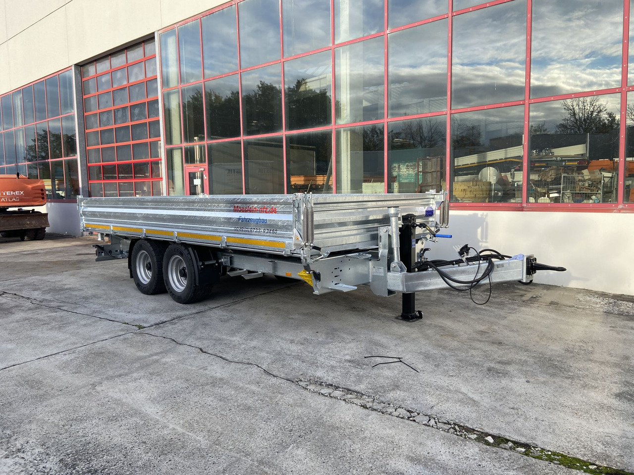 Möslein TTD 11 Breite Reifen 5,70 lang Kipper Tieflader, Breite Reifen, 5,70 m lang-- Neufahrzeug -- - Przyczepa wywrotka: zdjęcie 5 Möslein TTD 11 Breite Reifen 5,70 lang Kipper Tieflader, Breite Reifen, 5,70 m lang-- Neufahrzeug -- - Przyczepa wywrotka: zdjęcie 5