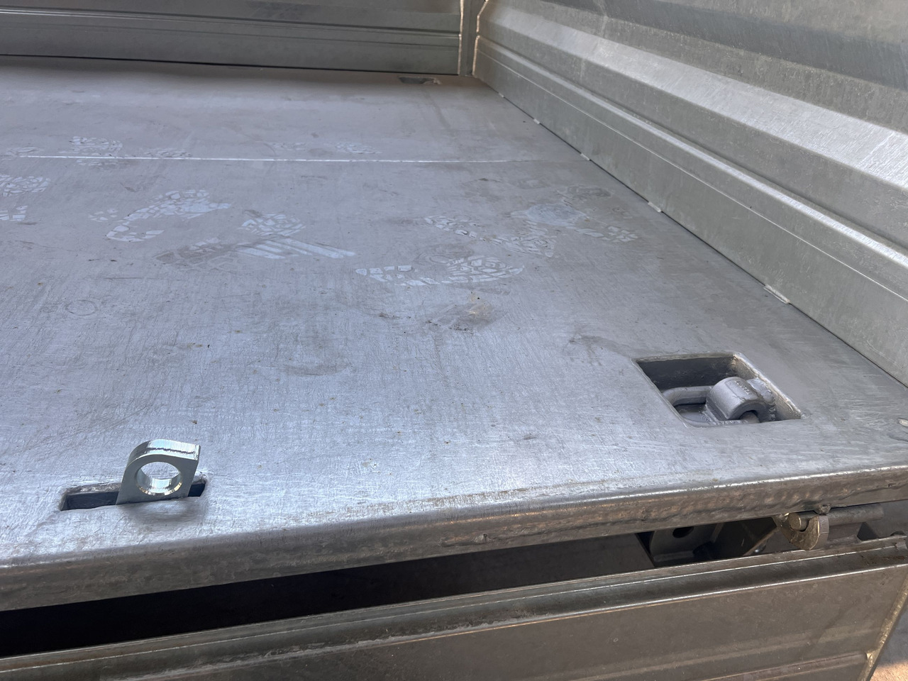 Möslein TTD 14 5,70 m 14 t Kipper Tieflader 5,70 m lang, Breite Reifen-- Neufahrzeug -- - Przyczepa wywrotka: zdjęcie 3 Möslein TTD 14 5,70 m 14 t Kipper Tieflader 5,70 m lang, Breite Reifen-- Neufahrzeug -- - Przyczepa wywrotka: zdjęcie 3