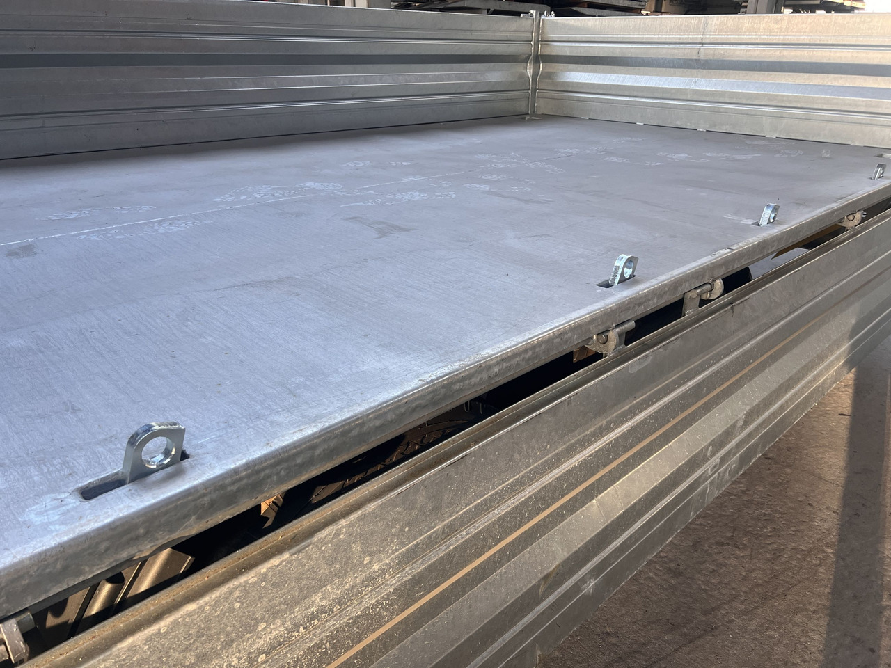 Möslein TTD 14 Schwebheim 14 t Tandemkipper Tieflader Breite Reifen-- Neufahrzeug -- - Przyczepa wywrotka: zdjęcie 2 Möslein TTD 14 Schwebheim 14 t Tandemkipper Tieflader Breite Reifen-- Neufahrzeug -- - Przyczepa wywrotka: zdjęcie 2