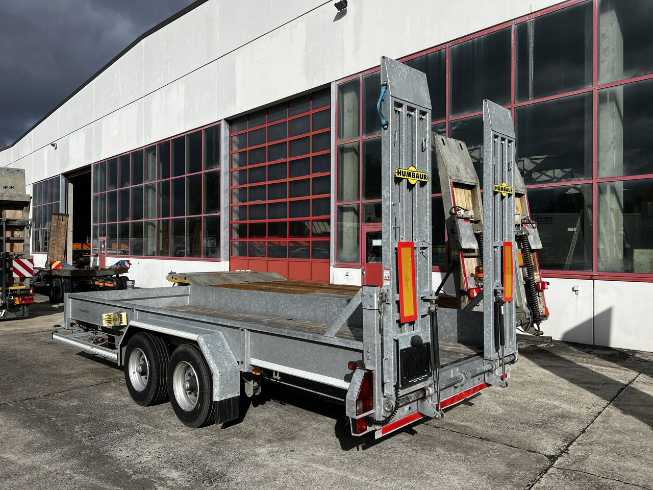 Tt Tandemtieflader - Przyczepa niskopodwoziowa: zdjęcie 3 Tt Tandemtieflader - Przyczepa niskopodwoziowa: zdjęcie 3