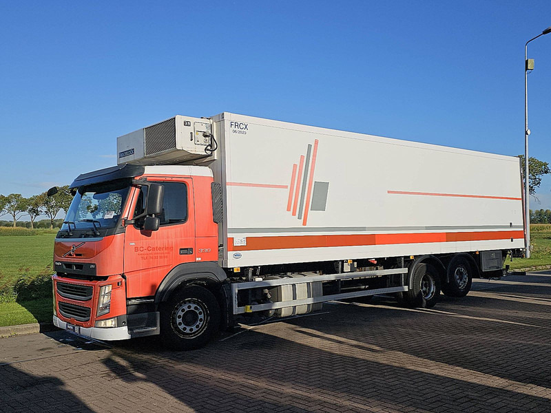 Volvo FM 330 6X2 FRIGOBL. LIFT - Samochód ciężarowy chłodnia: zdjęcie 2 Volvo FM 330 6X2 FRIGOBL. LIFT - Samochód ciężarowy chłodnia: zdjęcie 2