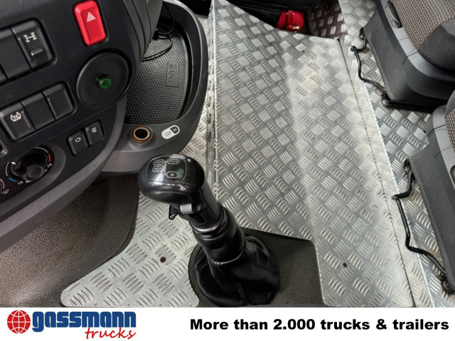 DAF XF 410 FA 4x2, Fahrschule, 2x AHK, 6 Sitze - Samochód ciężarowy skrzyniowy/ Platforma: zdjęcie 5 DAF XF 410 FA 4x2, Fahrschule, 2x AHK, 6 Sitze - Samochód ciężarowy skrzyniowy/ Platforma: zdjęcie 5