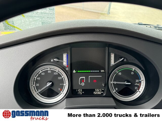 DAF XF 410 FA 4x2, Fahrschule, 2x AHK, 6 Sitze - Samochód ciężarowy skrzyniowy/ Platforma: zdjęcie 4 DAF XF 410 FA 4x2, Fahrschule, 2x AHK, 6 Sitze - Samochód ciężarowy skrzyniowy/ Platforma: zdjęcie 4