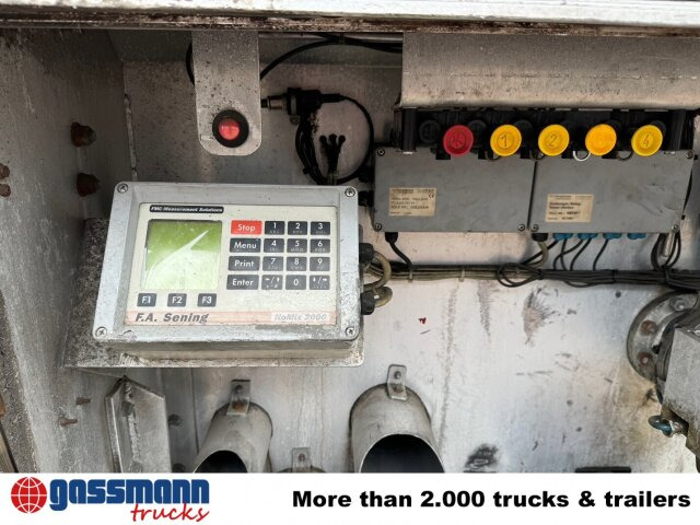 Schrader Z-STA 24-42.7/4, 4 Kammern, ca. 42700l, 2x - Naczepa cysterna: zdjęcie 3 Schrader Z-STA 24-42.7/4, 4 Kammern, ca. 42700l, 2x - Naczepa cysterna: zdjęcie 3