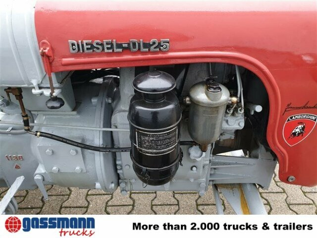 Traktor DL25 - Ciągnik rolniczy: zdjęcie 5 Traktor DL25 - Ciągnik rolniczy: zdjęcie 5